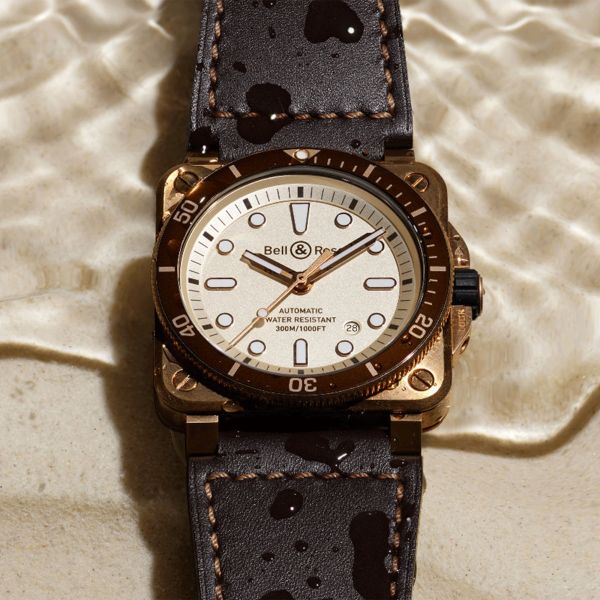 Montre Bell & Ross BR 03-92 Diver White Bronze automatique cadran blanc bracelet cuir 42 mm
