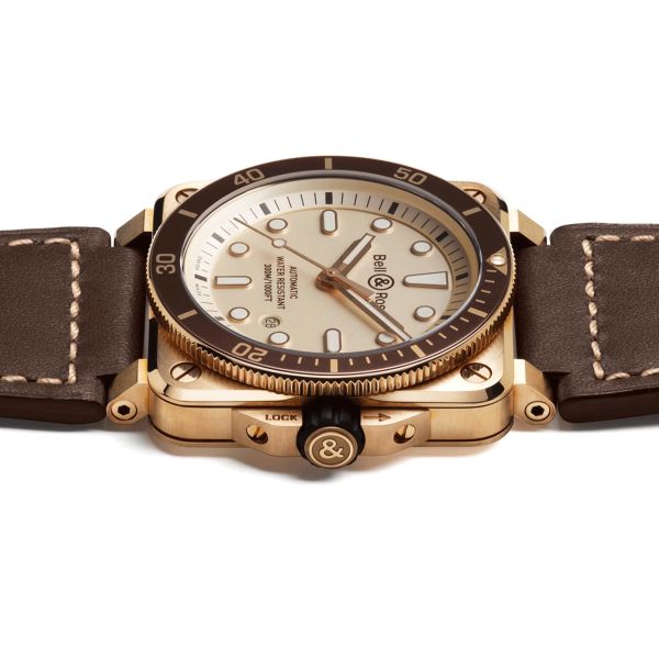 Montre Bell & Ross BR 03-92 Diver White Bronze automatique cadran blanc bracelet cuir 42 mm