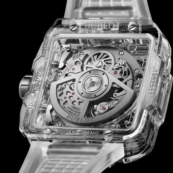 Montre Hublot Square Bang Unico Sapphire automatique cadran squelette bracelet caoutchouc blanc 42 mm 821.JX.0120.RT