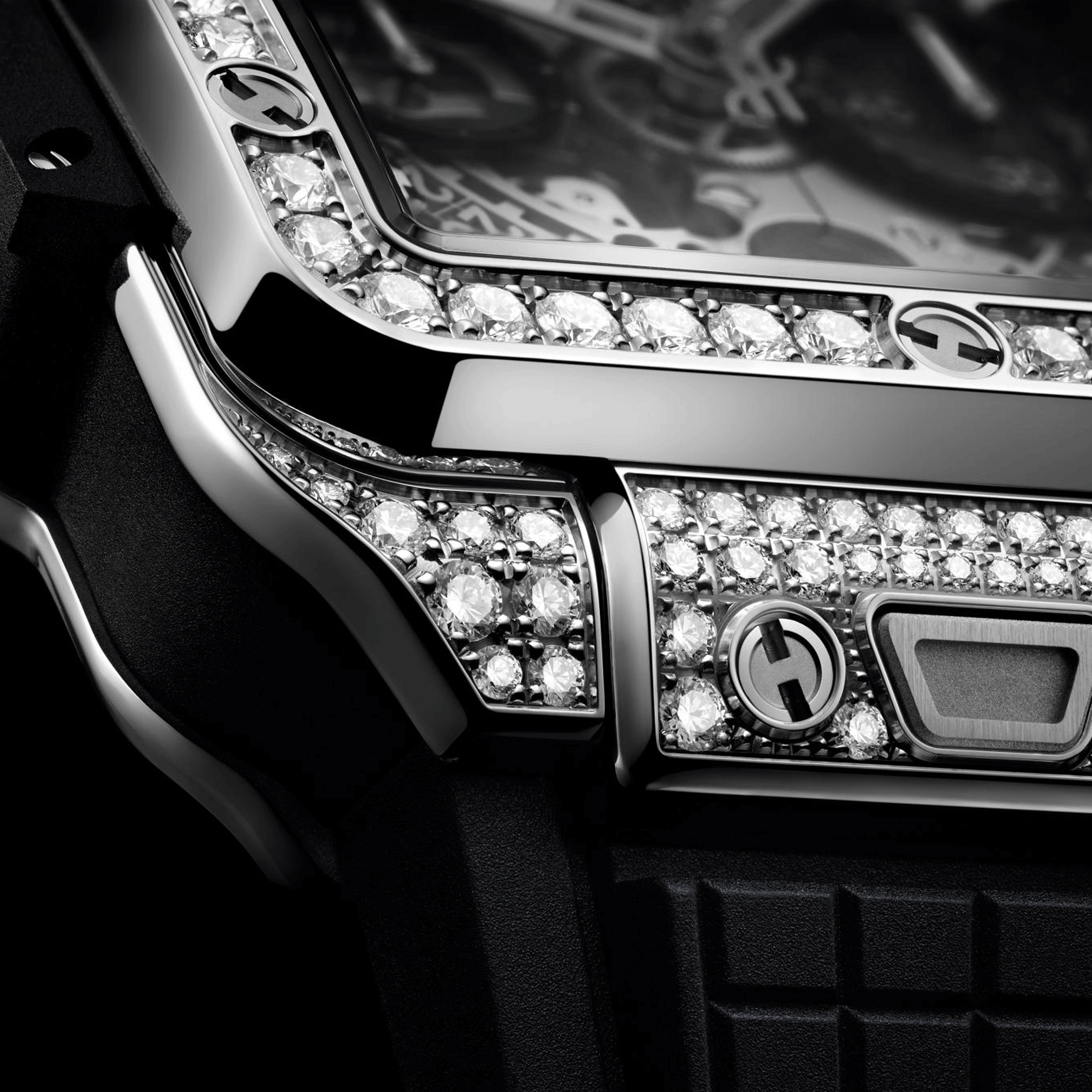 Montre Hublot Square Bang Unico Titanium Pavé automatique cadran squelette bracelet caoutchouc noir 42 mm 821.NX.0170.RX.1604