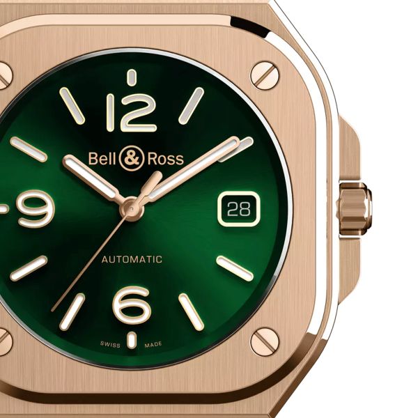 Montre Bell & Ross BR 05 Green Gold automatique cadran vert bracelet or rose 40 mm
