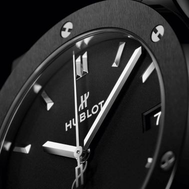 Montre Hublot Classic Fusion Black Magic automatique cadran noir bracelet caoutchouc 45 mm 511.CM.1171.RX