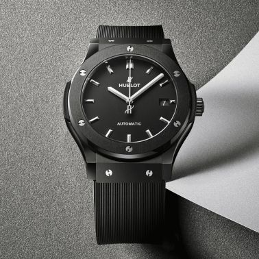 Montre Hublot Classic Fusion Black Magic automatique cadran noir bracelet caoutchouc 45 mm 511.CM.1171.RX