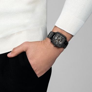 Montre Rado True Square Skeleton automatique cadran squelette bracelet céramique noire 38 mm R27124162
