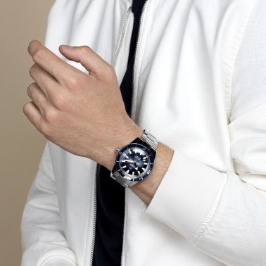 Montre Rado Captain Cook automatique cadran bleu bracelet acier 42 mm R32105203