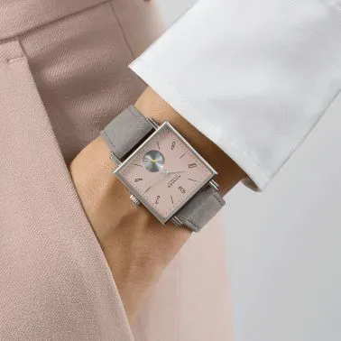 Montre Nomos Tetra Die Kapriziöse mécanique fond acier inoxydable cadran chair bracelet velours gris 29,5 mm 424