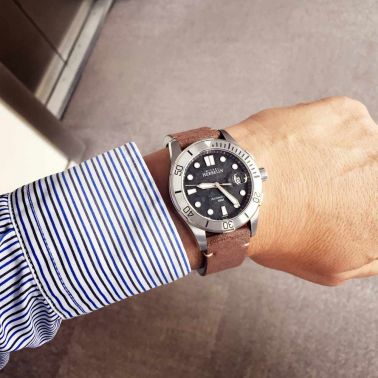 Montre Michel Herbelin Trophy Inland automatique cadran gris météorite bracelet cuir vieilli 42 mm