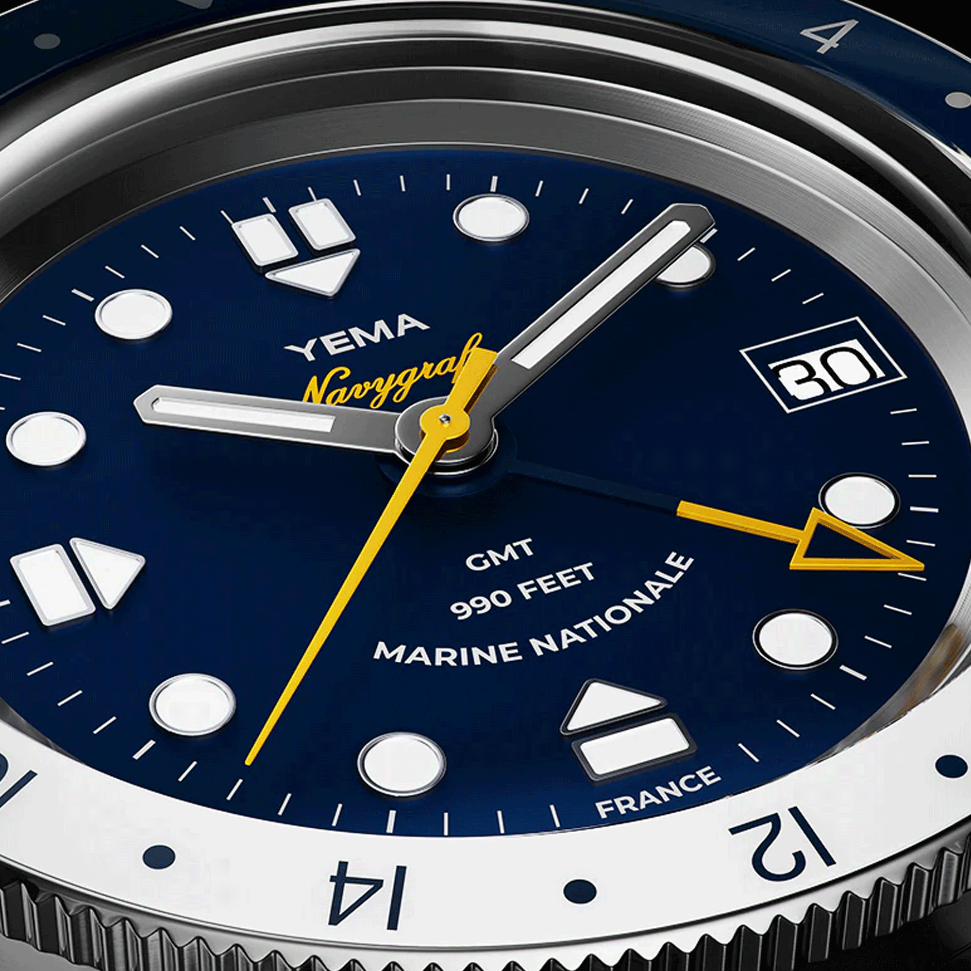 Montre Yema Navygraf Marine Nationale GMT automatique cadran bleu bracelet acier 38,5 mm YNAV23MN-AMS