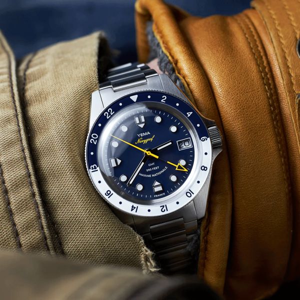 Montre Yema Navygraf Marine Nationale GMT automatique cadran bleu bracelet acier 38,5 mm YNAV23MN-AMS
