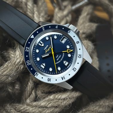 Montre Yema Navygraf Marine Nationale GMT automatique cadran bleu bracelet caoutchouc noir 38,5 mm YNAV23MN-GRBS