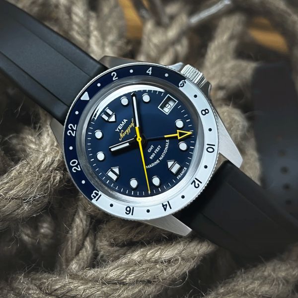 Montre Yema Navygraf Marine Nationale GMT automatique cadran bleu bracelet caoutchouc noir 38,5 mm YNAV23MN-GRBS