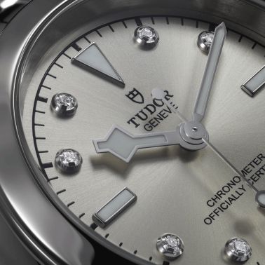 Tudor Black Bay 31 COSC automatic watch with diamond markers light champagne dial steel bracelet 31 mm M79600-0006