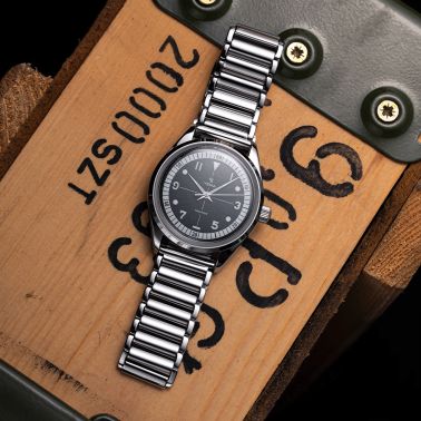 Yema Urban Field mechanical watch black dial steel bracelet 20 cm Bonklip 37,5 mm YFLD23-37-AM3S