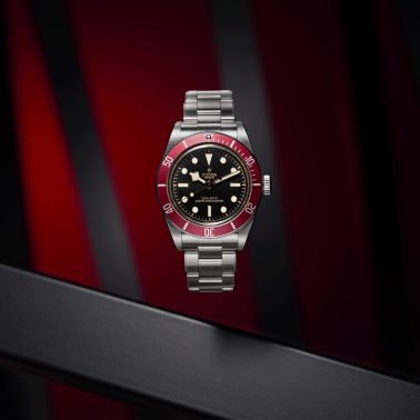 Montre Tudor Black Bay METAS lunette bordeaux automatique cadran noir bracelet acier 3 mailles 41 mm M7941A1A0RU-0001