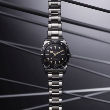 Montre Tudor Black Bay 54 automatique cadran noir bracelet acier 37 mm M79000N-0001