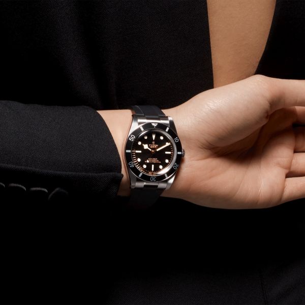 Tudor Black Bay 54 automatic black dial rubber strap 37 mm