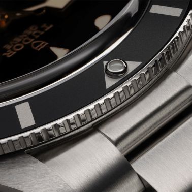 Tudor Black Bay 54 automatic black dial rubber strap 37 mm