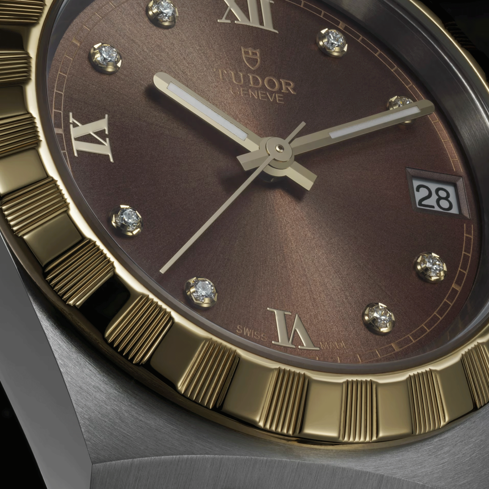 Montre Tudor Royal automatique lunette or jaune index diamants cadran chocolat bracelet acier et or jaune 38 mm M28503-0008