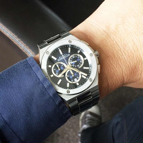 Montre Michel Herbelin Cap Camarat quartz chronographe cadran bleu bracelet acier 42 mm