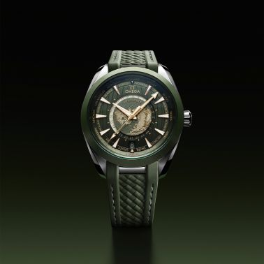 Montre Omega Seamaster Aqua Terra 150M Co-Axial Master Chronometer GMT Worldtimer cadran vert bracelet caoutchouc 43 mm