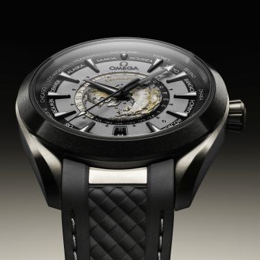 Montre Omega Seamaster Aqua Terra 150M Co-Axial Master Chronometer GMT Worldtimer titane cadran gris bracelet caoutchouc 43 mm