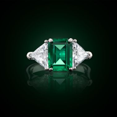 Lepage Cléo ring in platinum, emerald and diamonds