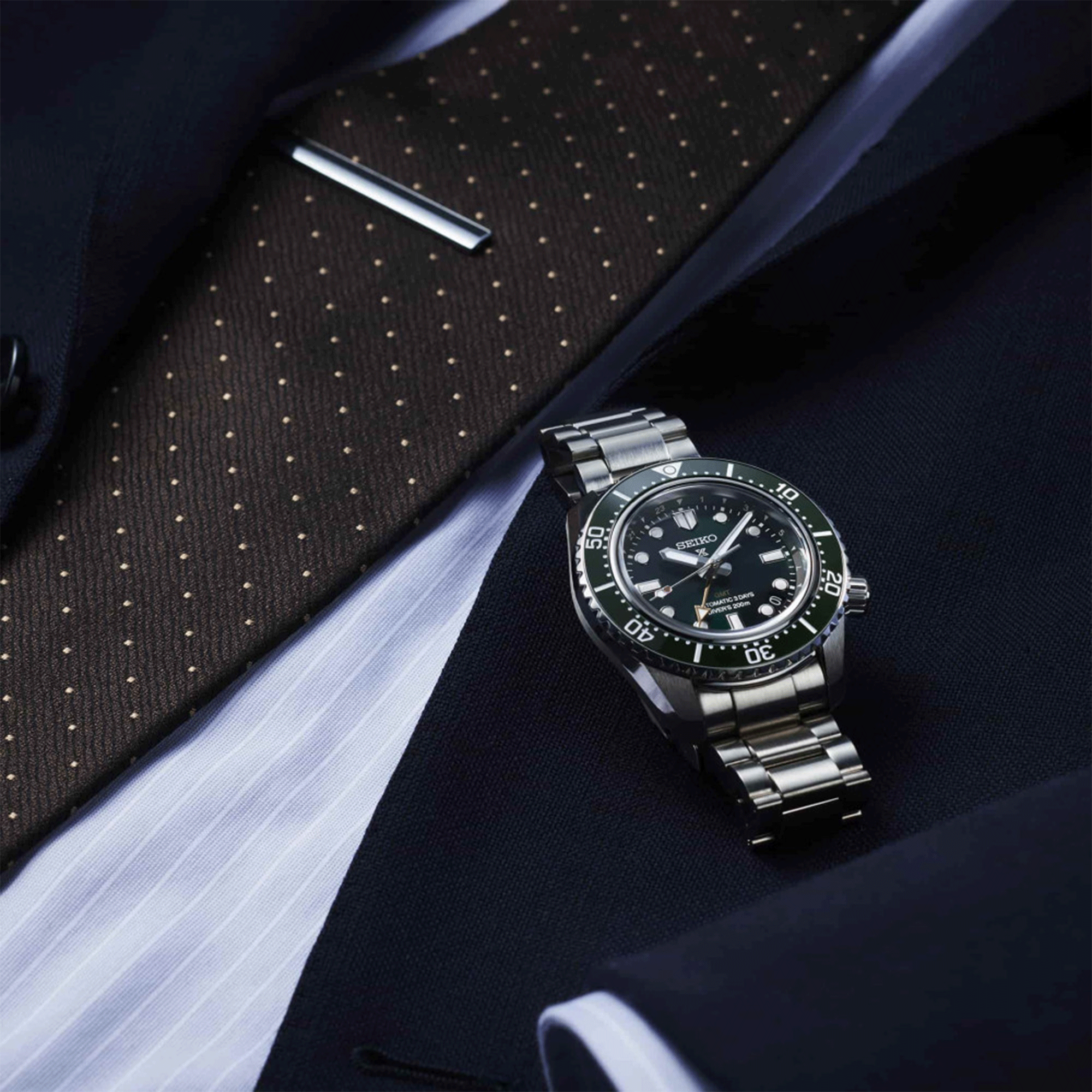 Montre Seiko Prospex Automatique Diver's GMT 1968 "Marine Green" cadran vert bracelet acier 42 mm