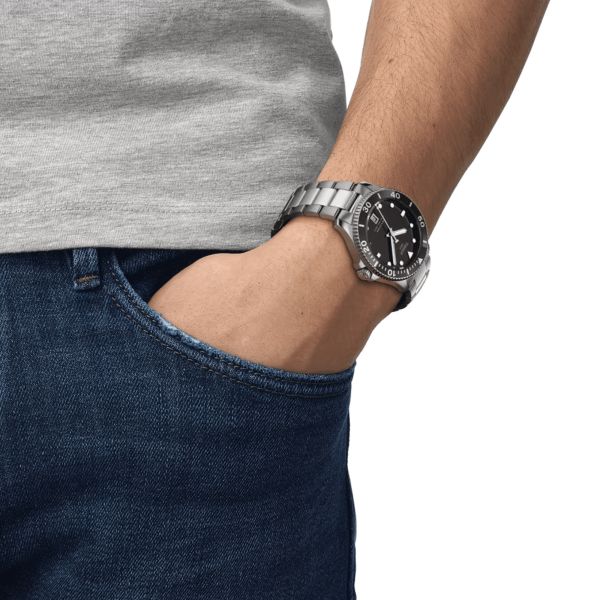 Tissot Seastar 1000 quartz watch black dial steel bracelet 40 mm T120.410.11.051.00