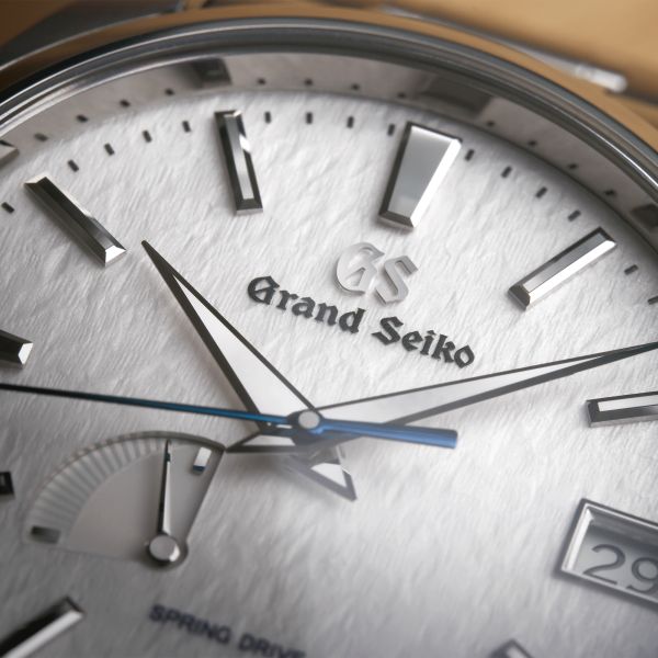 Montre Grand Seiko Heritage Spring Drive "Snowflake" cadran blanc bracelet titane 41 mm