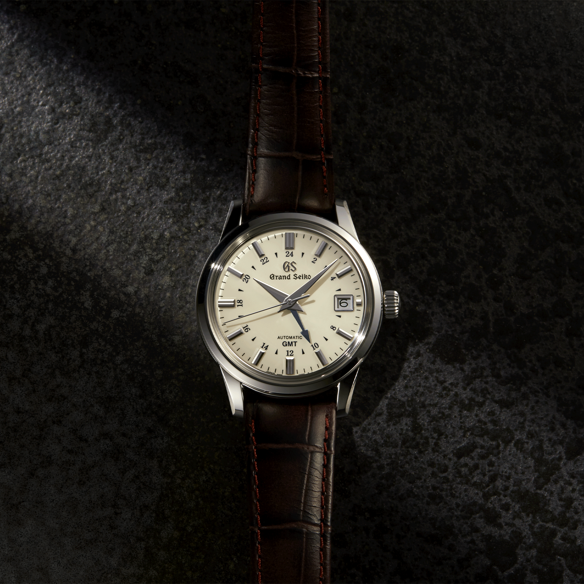 Montre Grand Seiko Elegance automatique GMT cadran ivoire bracelet cuir crocodile brun 39,5 mm