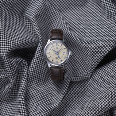 Montre Grand Seiko Elegance automatique GMT cadran ivoire bracelet cuir crocodile brun 39,5 mm