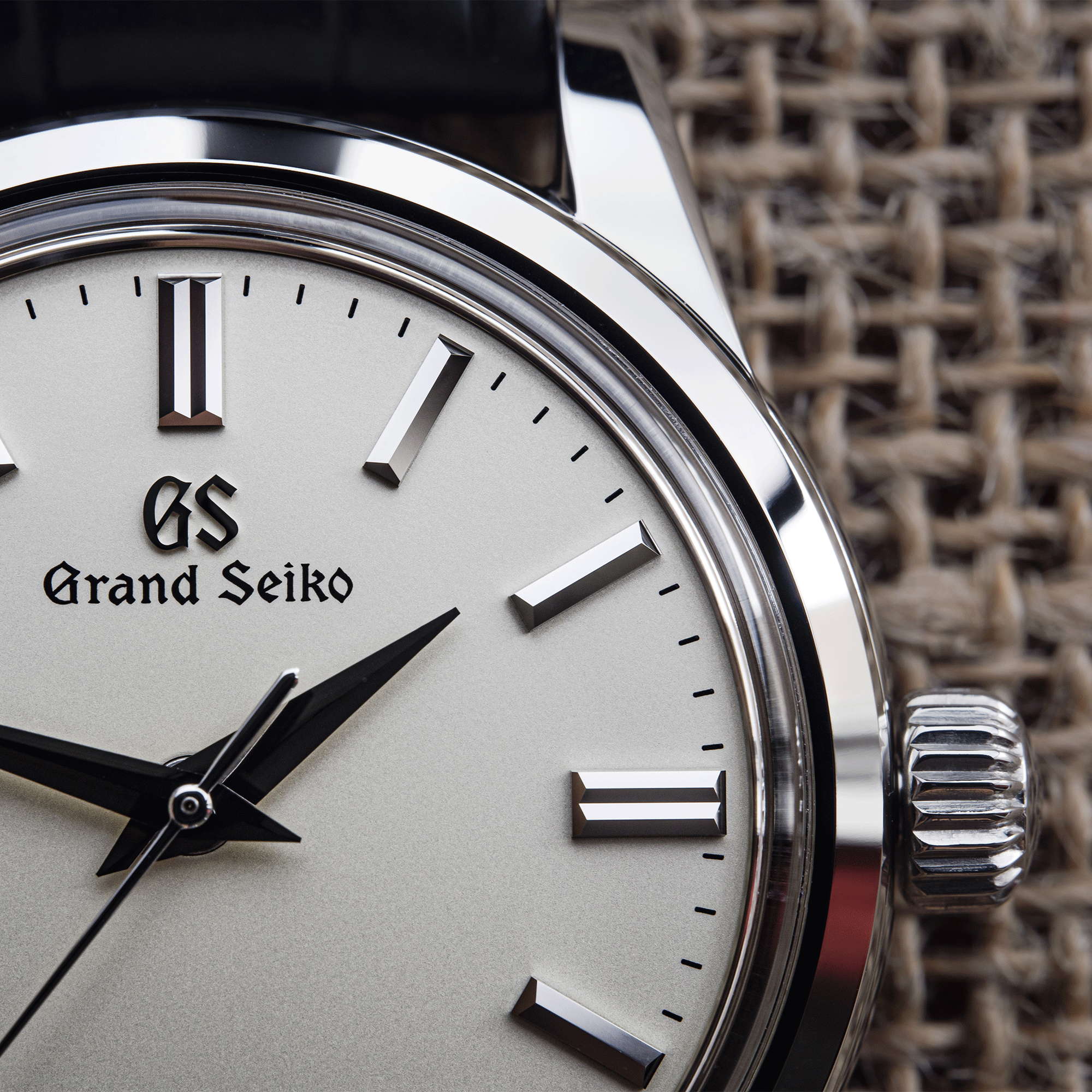 Montre Grand Seiko Elegance mécanique cadran ivoire bracelet cuir crocodile noir 37,3 mm