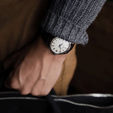 Montre Grand Seiko Elegance mécanique cadran ivoire bracelet cuir crocodile noir 37,3 mm