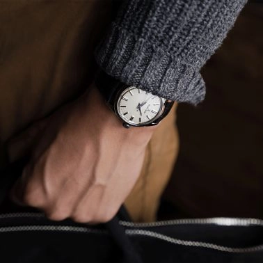 Montre Grand Seiko Elegance mécanique cadran ivoire bracelet cuir crocodile noir 37,3 mm