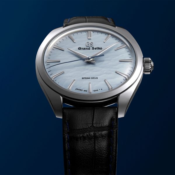 Montre Grand Seiko Elegance Spring Drive mécanique cadran bleu bracelet cuir croco noir 38,5 mm
