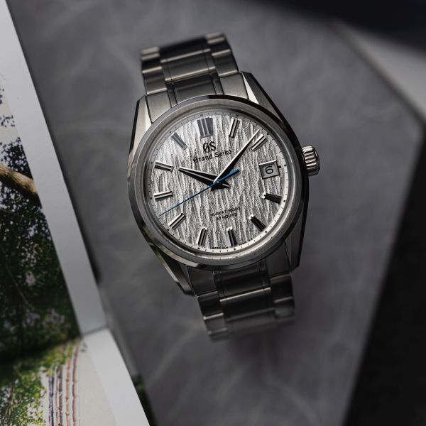 Grand Seiko Heritage automatic watch white dial 40 mm steel bracelet