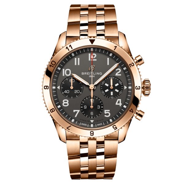 Montre Breitling Classic AVI Chronograph P-51 Mustang automatique cadran noir bracelet or rouge 42 mm R233801A1B1R1