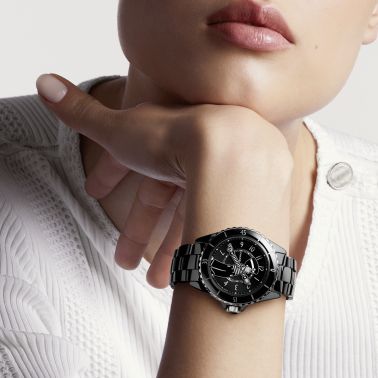 Montre j12 quartz en céramique Chanel Noir en Céramique  23938329