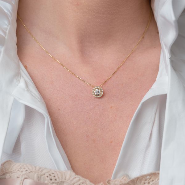 Lepage Coquette necklace in yellow gold and diamonds