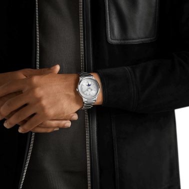 Montre Jaeger-LeCoultre Master Control Calendar automatique cadran gris bracelet acier 40 mm Q4148120