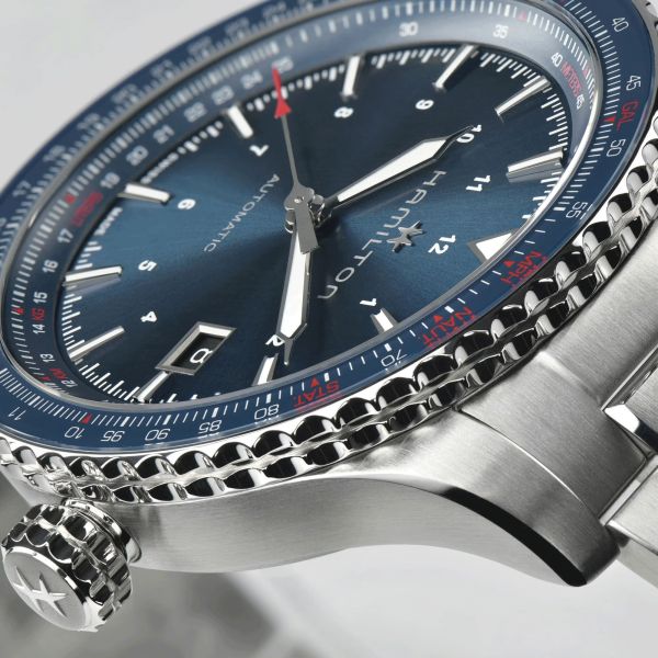 Montre Hamilton Khaki Aviation Converter automatique cadran bleu bracelet acier 42 mm H76645140