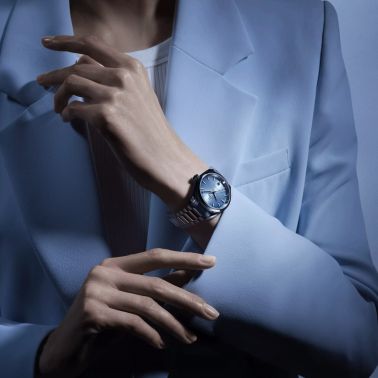 Montre Omega Seamaster Aqua Terra 150m 75ème Anniversaire Co-Axial Master Chronometer cadran bleu bracelet acier 38 mm