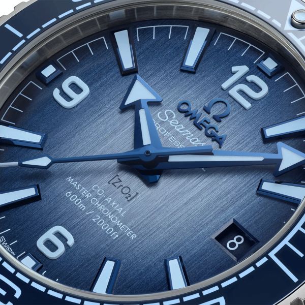 Montre Omega Seamaster Planet Ocean 600m 75ème Anniversaire Co-Axial Master Chronometer cadran bleu bracelet acier 39,5 mm