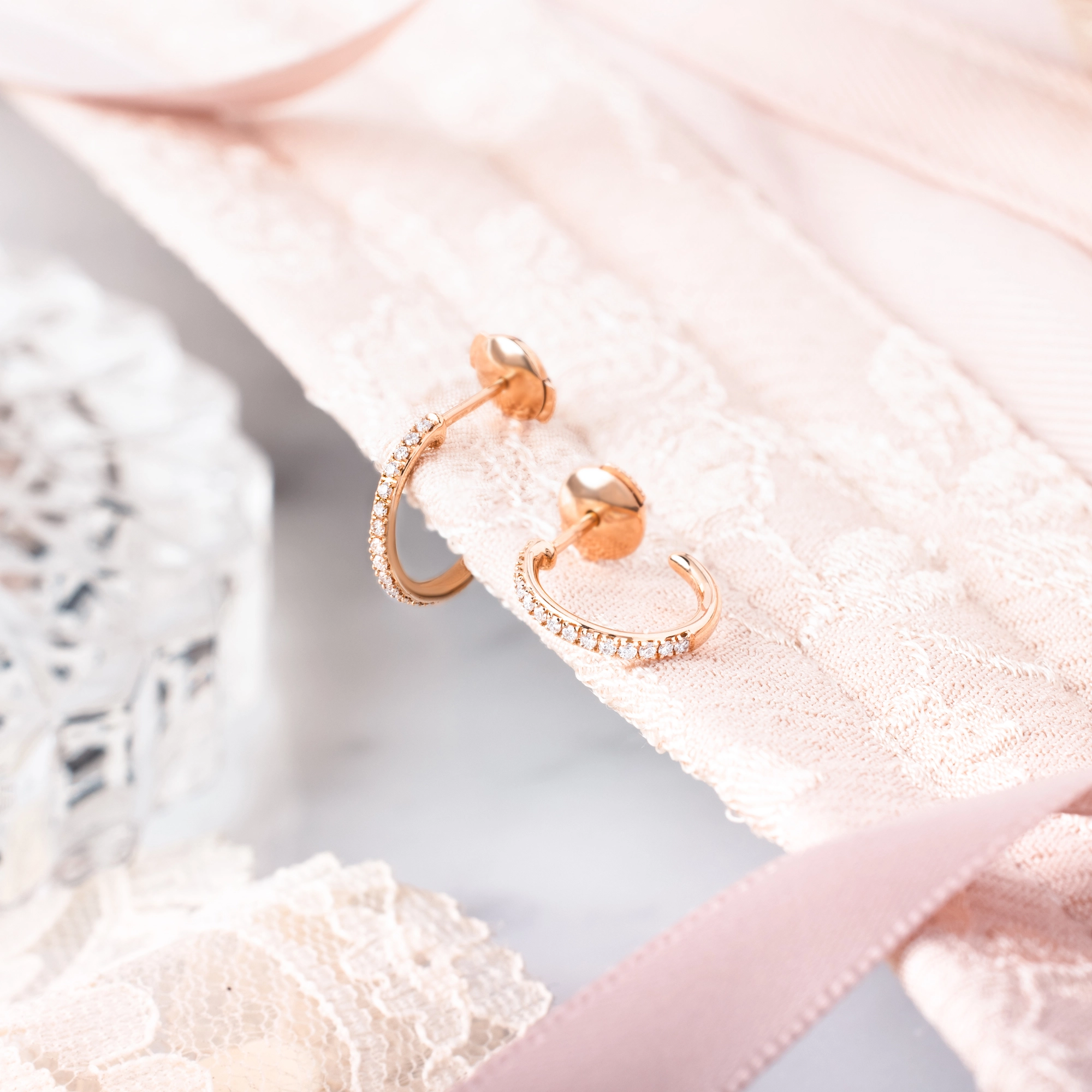 Boucles d'oreilles Lepage Demoiselle en or jaune et diamants