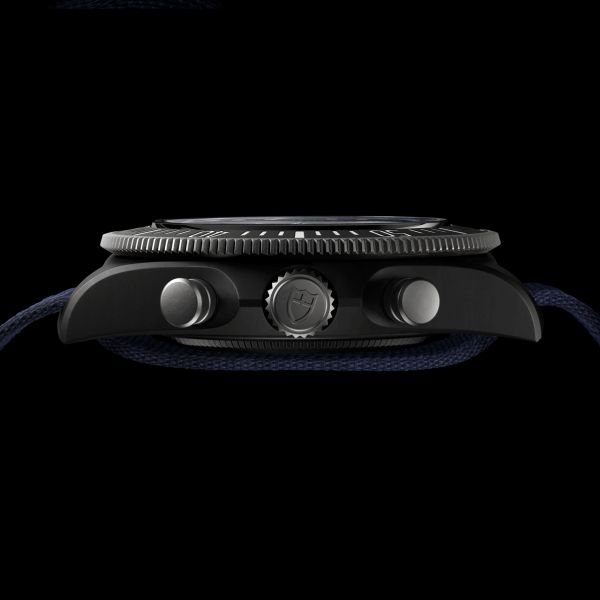 Montre Tudor Pelagos FXD Chrono Alinghi Red Bull Racing Edition automatique cadran bleu bracelet tissu bleu 43 mm M25807KN-0001