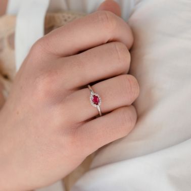 Bague Lepage Eléanor en or blanc émeraude et diamants