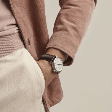 Montre Baume et Mercier Classima automatique cadran argenté bracelet cuir alligator marron 40 mm 10214