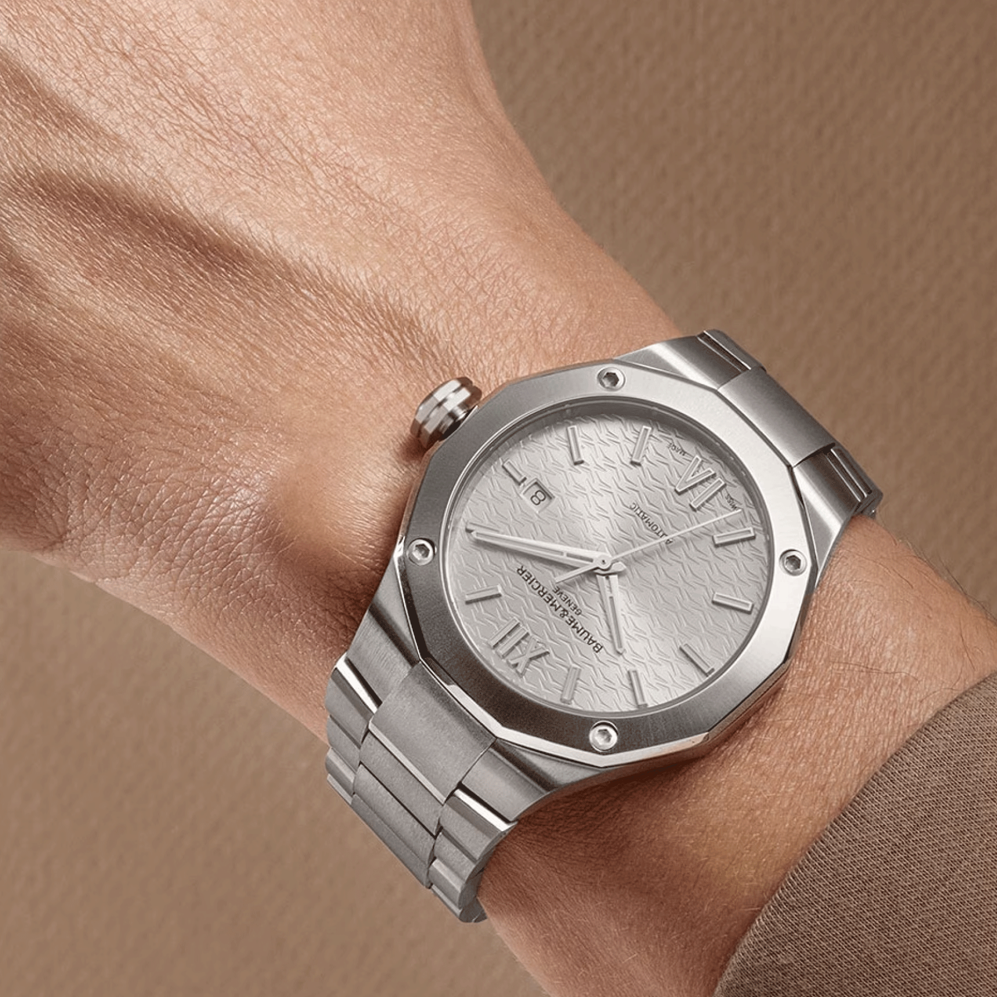 Watch Baume et Mercier Riviera automatic white dial steel bracelet 42 mm