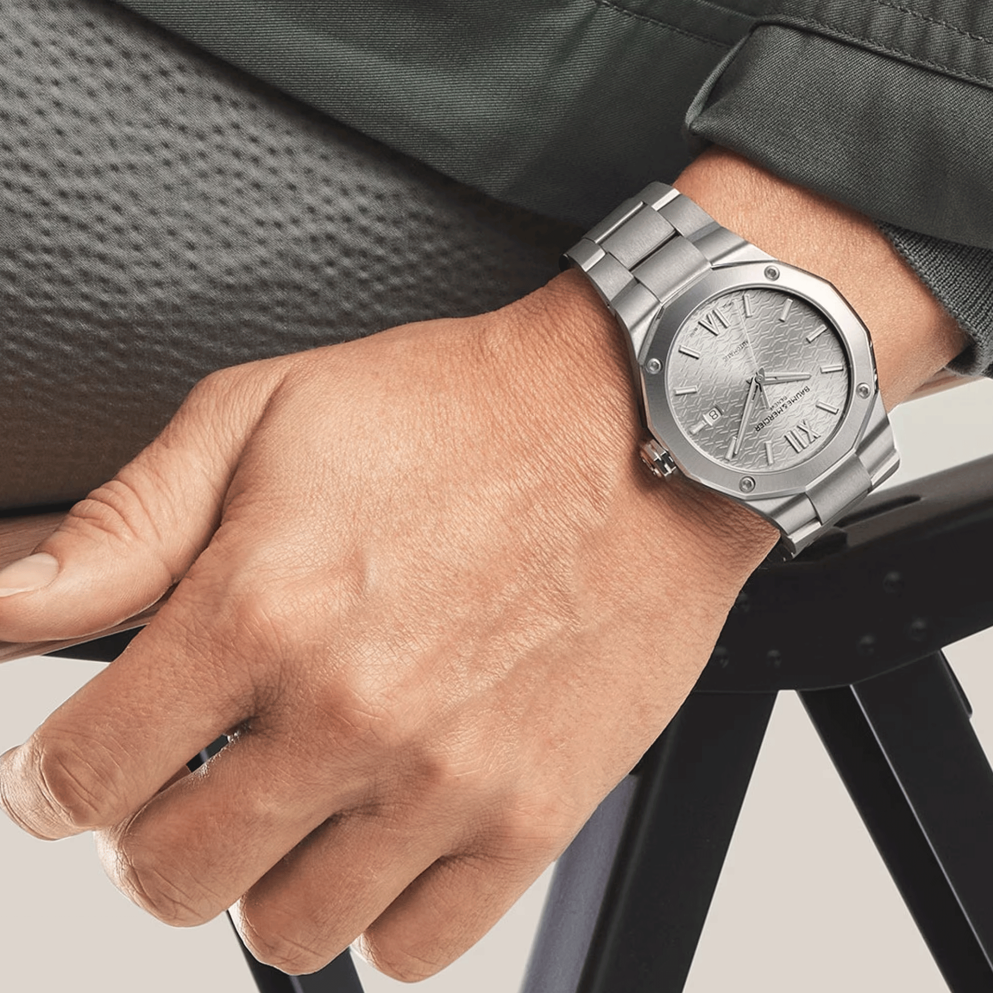 Watch Baume et Mercier Riviera automatic white dial steel bracelet 42 mm