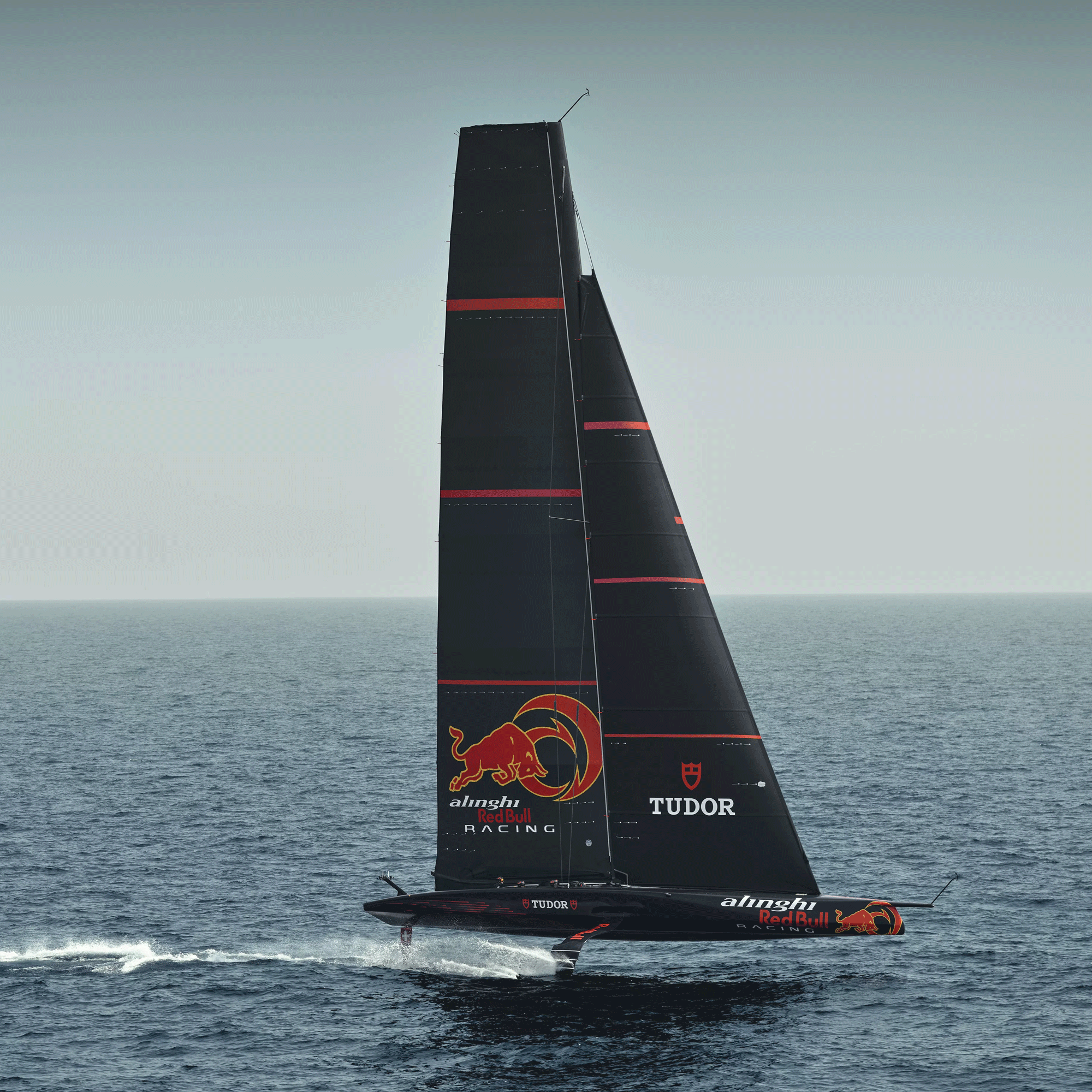 Montre Tudor Pelagos FXD Alinghi Red Bull Racing Edition automatique cadran bleu bracelet tissu bleu 42 mm M25707KN-0001